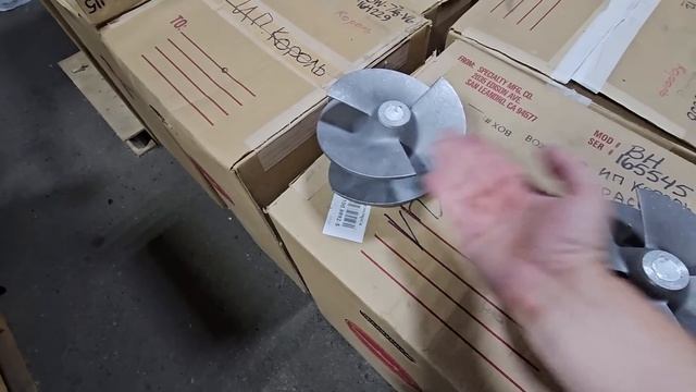 ЧУДЕСА! ПОЛИРУЕМ, ШПРИЦУЕМ, САЛЬНИКИ МЕНЯЕМ. ДОВОДИМ до УМА ВОДОМЕТ. Часть 1 смотреть онлайн