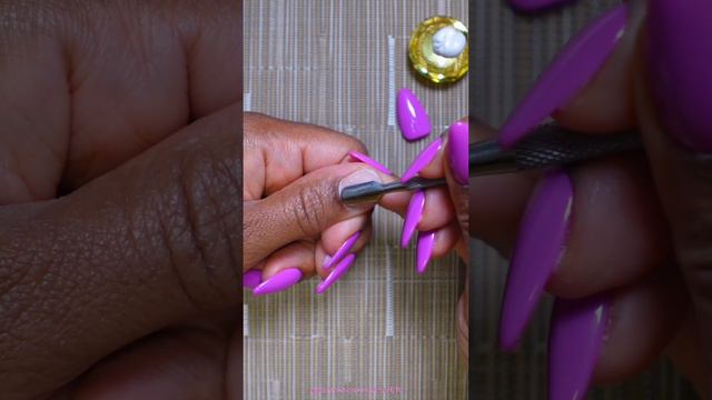 Time for a fresh set - DIY press on nails - Spring edition! смотреть онлайн
