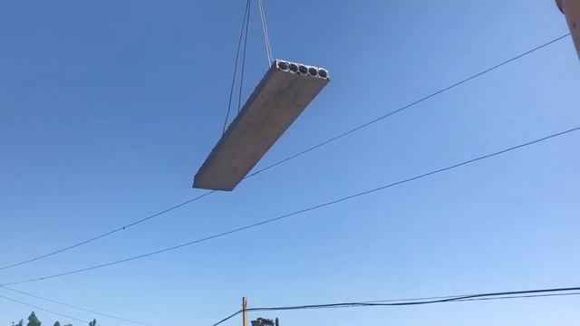 Монтаж плит перекрытия , автокраном XCMG 65 тонн