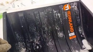 Обзор на скрепер, движок или лопата для очистки снега Finland 1539