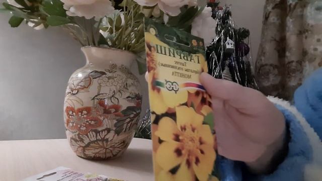 Самые не прихотливые цветы в саду.Цинии,бархатцы,виоллы. смотреть онлайн