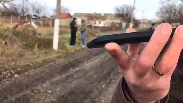 жителям провели водопровод, а дорогу вернуть в прежнее состояние забыли ч.1 смотреть онлайн