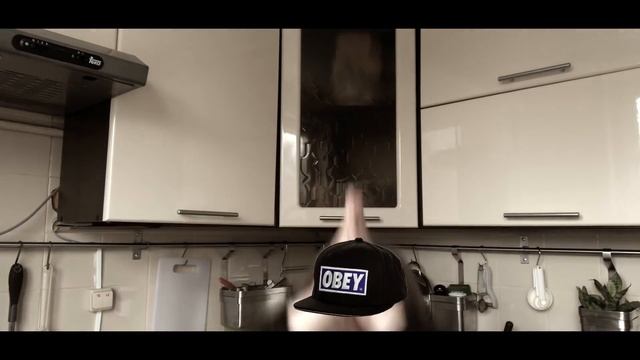 зима - десятый круг ада, и это не обсуждается. ну ладно.. можно подискутировать, но без оскорблений смотреть онлайн