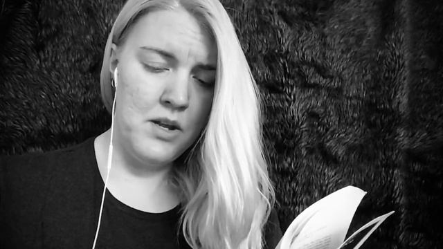 Reading a poem by Edgar Allan Poe смотреть онлайн