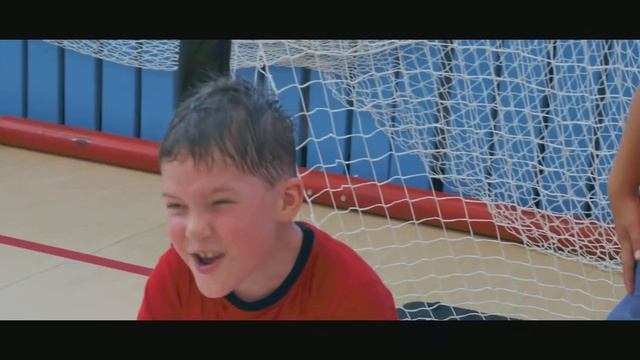 Футбольная школа "Эластико" смотреть онлайн
