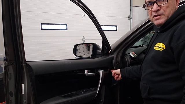 Kia Sorento 2014 door panel sweep removal смотреть онлайн