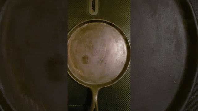 How not to clean cast iron - wire wheels, grinders, fire pit etc. смотреть онлайн