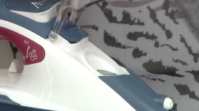 Introducing Tefal Freemove Cordless Iron - Demo смотреть онлайн