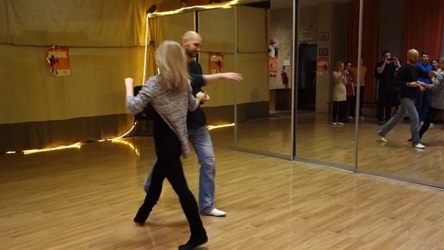Zouk - Basics - Combinations смотреть онлайн