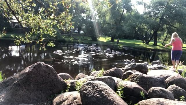 Практика на концентрацию - ходьба по камням смотреть онлайн