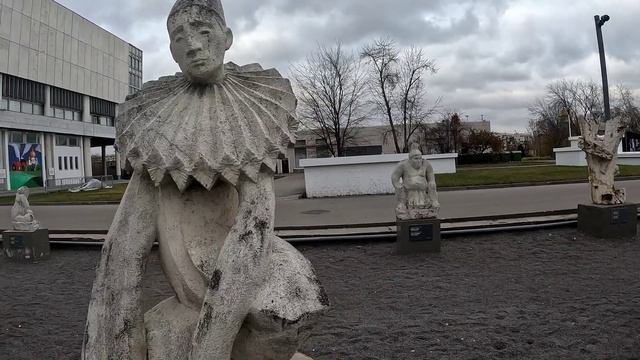 Парк искусств «Музеон» в Москве. смотреть онлайн