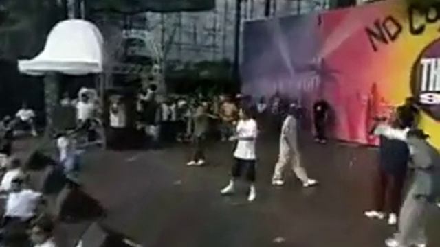Bone Thugs N Harmony - Look Into My Eyes (Live In Concert) смотреть онлайн
