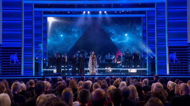 Cynthia Erivo - "Fantasy" & "Reasons" (Earth, Wind & Fire Tribute) | 2019 Kennedy Center Honors смотреть онлайн
