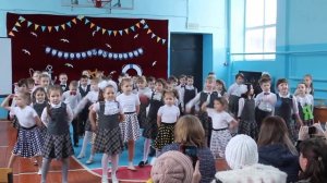 Танец на празднике  "Прощание с азбукой"