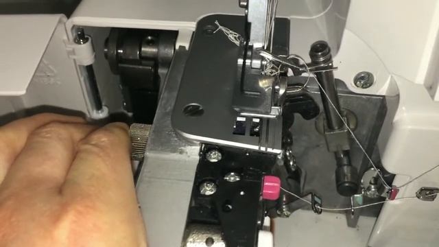 КАК СНЯТЬ НОЖ НА ОВЕРЛОКЕ смотреть онлайн