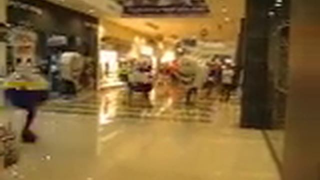 Dubai Outlet Mall,inside смотреть онлайн