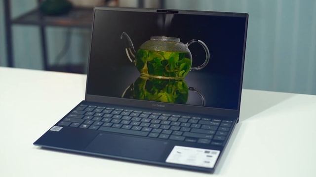 Asus ZenBook 14 (2020) Quick Review | Thin, Light, Long-Lasting смотреть онлайн
