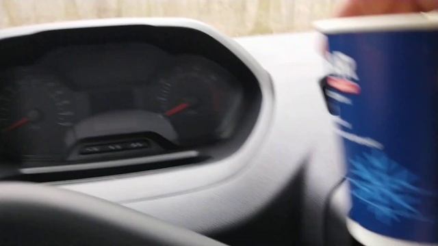 Peugeot Rifter 1,6HDI MT: первые 100 км пути, изучаю салон смотреть онлайн