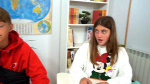 Близнецы Евы и Савы устроили переполох в лагере!