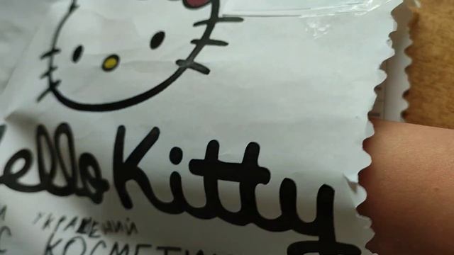Распаковка бокса косметики Hello Kitty на 1000 подписчиков ? а кто любит котиков ставь лайк смотреть онлайн