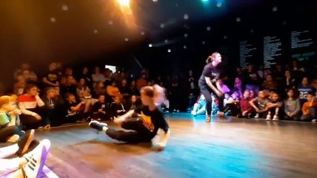 Танюша и Тая отбор чемпионат Остинс г. Краснодар смотреть онлайн