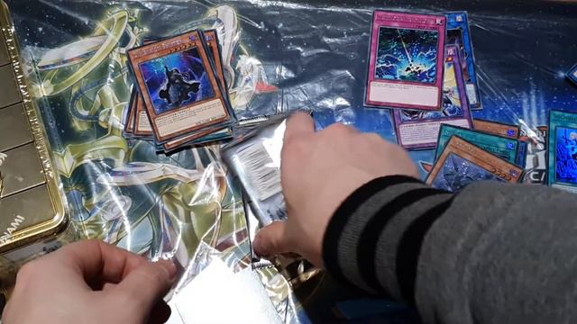 Yugioh Mega Tin 2019 Opening! смотреть онлайн