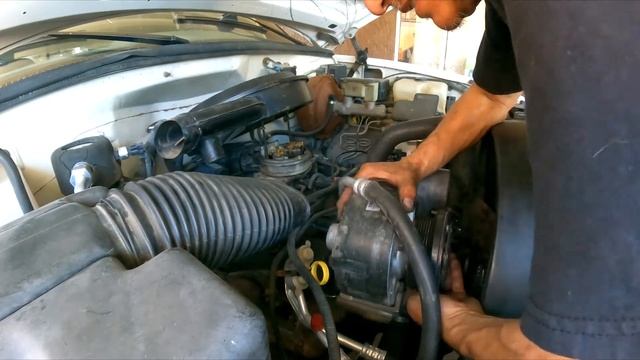 1995 Chevy Silverado AC Compressor and Condenser replacement смотреть онлайн
