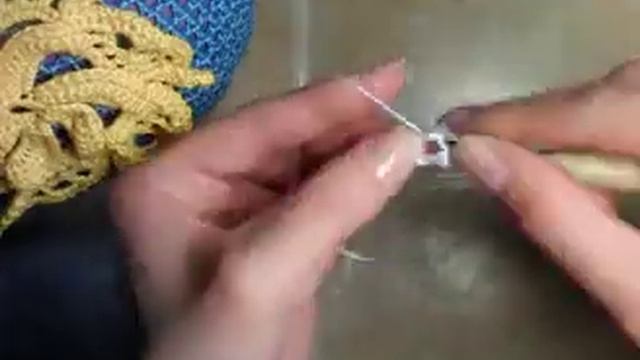 1 Как связать летнюю шапочку сеточкой, донышко, 1 ряд смотреть онлайн