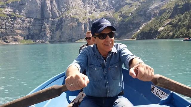 Switzerland Mountain Lake Oeschinese , Швейцария горное озеро Оесинесе. смотреть онлайн