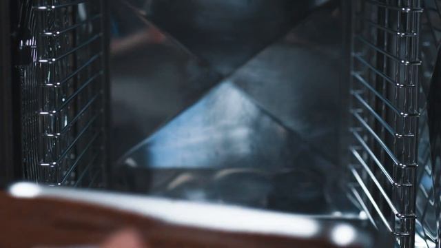 С ПЫЛУ С ЖАРУ: Способы приготовления блинов. Шоколадные блины с белым шоколадом смотреть онлайн