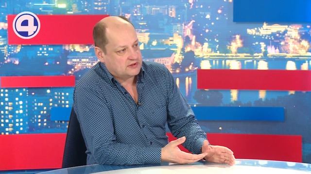 Участникам шествия “Бессмертный полк” рекомендуют запастись питьевой водой. Валерий Басай | Стенд