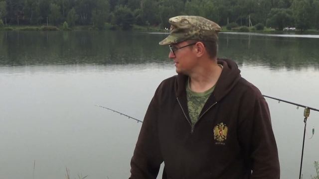 Ловля хорошего карпа! Лески рвут да и крючки гнут! смотреть онлайн