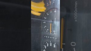 Одна из причин почему горит зарядка аккумуляторной батареи и индикатор выхлопных газов тойота.