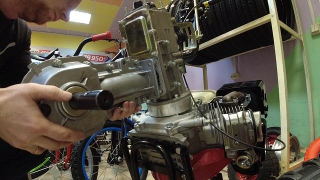 Отвалился редуктор нового образца, мотоблок Угра 9 л. с. В магазине послали, а завод помог! смотреть онлайн