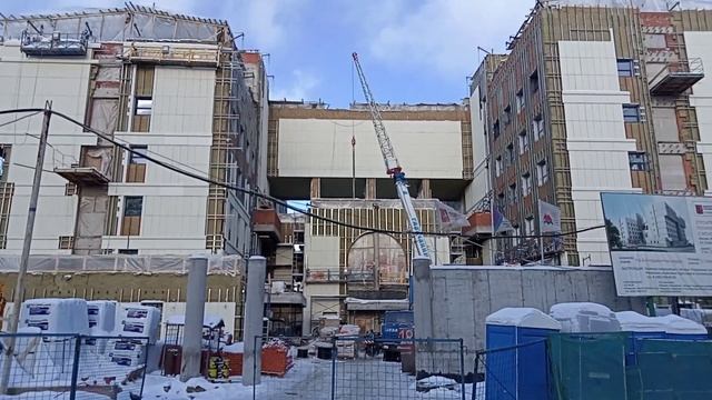 Строительство поликлиники на улице Речников.07.02.21. смотреть онлайн