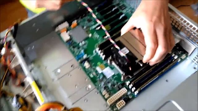 Installation Processor Intel® Xeon® e5-2620v3 - Supermicro MBD-X10SRL-F LGA 2011- SNK-P0048AP4 смотреть онлайн