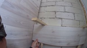 Ламинат на стену. Отделка балкона2