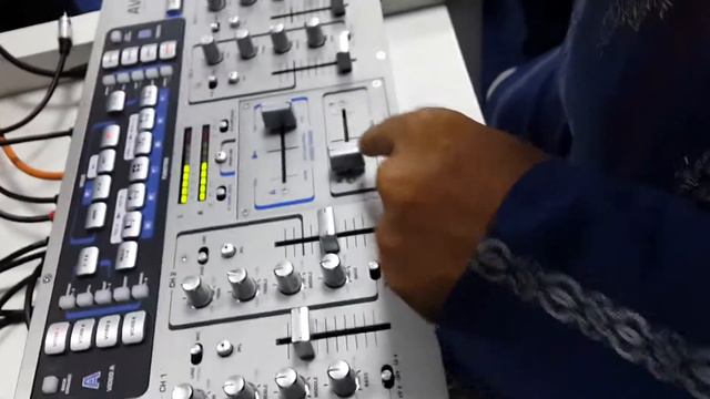 Mahatria USA AV Mixer Demo 1 смотреть онлайн