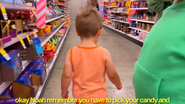 Eating & Buying Everything in One Color for 100 Hours! смотреть онлайн
