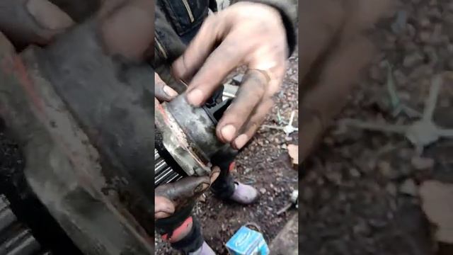 Почему печка дует холодным воздухом на скорости и высокая температура двигателя, причина в помпе! смотреть онлайн