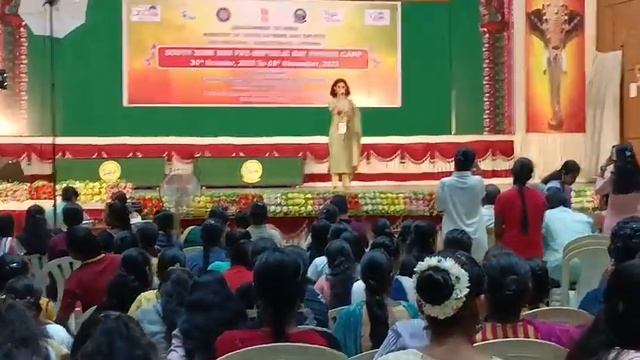 Abhidnya Halagi KLS GIT ,VTU university sing a song in South Zone Pre RD camp at Tiruchy смотреть онлайн