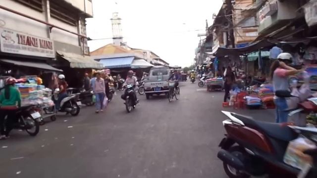 ВЛОГ ВЬЕТНАМ РЫНОК МАГАЗИН ЗОЛОТА ПАРОМ во Вьетнаме VLOG VIETNAM Жизнь Во Вьетнаме Люда Изи Кук смотреть онлайн