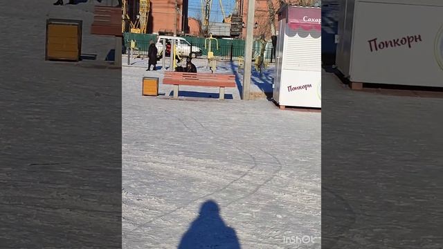 Гуляю на Площади Труда?Заглянула в книжный шкаф? Облом с Вайлдберриз ? смотреть онлайн