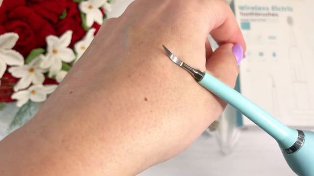 Dental Sonic Scaler and Toothbrush kit/Портативный очиститель для полости рта: скалер + зубная щётк смотреть онлайн