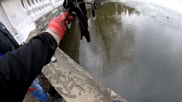 Находки из воды на Поисковый магнит 600 кг! смотреть онлайн
