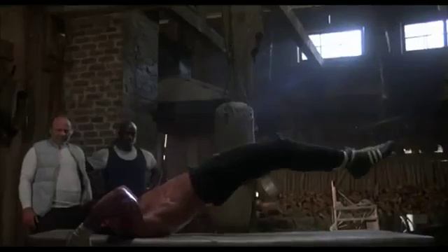 Рокки и Иван Драго тренируются