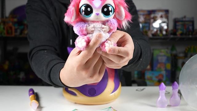 Magic Mixies Moonlight Magic Crystal Ball Exclusive Glow in the Dark Mixie Unboxing and Review смотреть онлайн