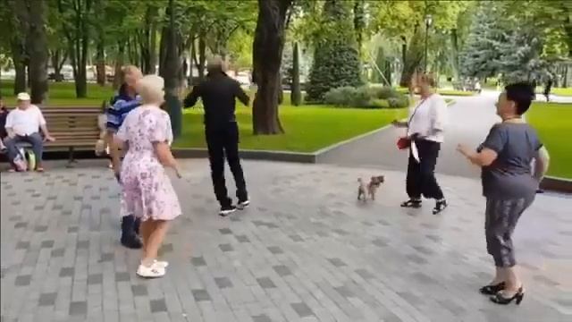 ОЙ СМЕРЕКО,РОССКАЖИ МЕНІ СМЕРЕКО!!!ЛЮБИМЫЕ ТАНЦОРЫ,САД ШЕВЧЕНКО,ХАРЬКОВ!!! смотреть онлайн