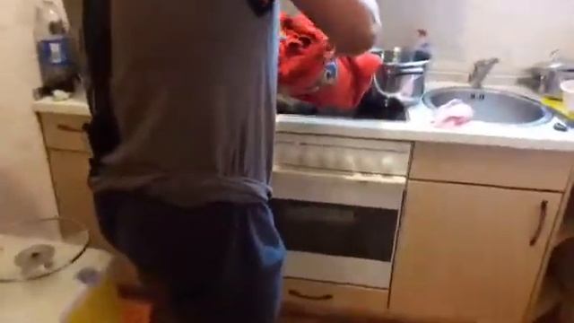 Как паравильно варить краба（Хорватия） смотреть онлайн