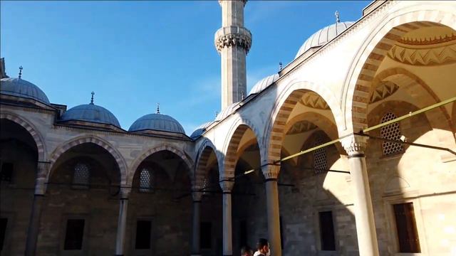 Что произошло с Хюррем , когда она попала к османам?